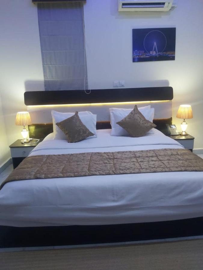 Apartment 79 Hotel & Suite Ikeja Ngoại thất bức ảnh