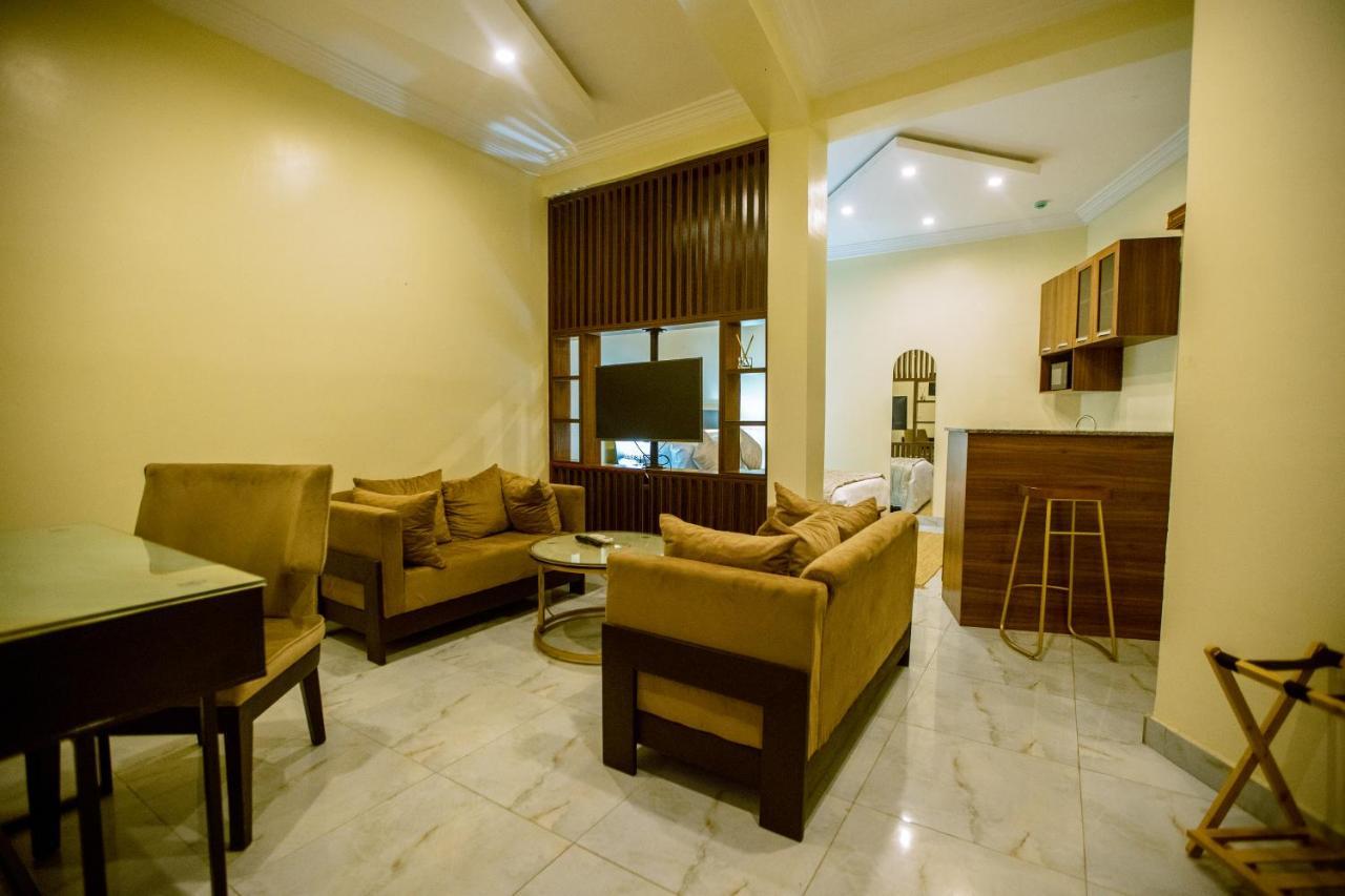 Apartment 79 Hotel & Suite Ikeja Ngoại thất bức ảnh