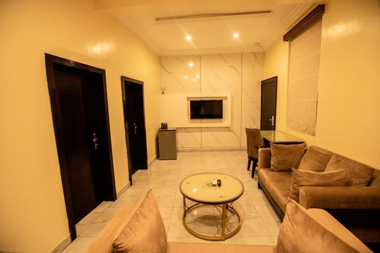Apartment 79 Hotel & Suite Ikeja Ngoại thất bức ảnh