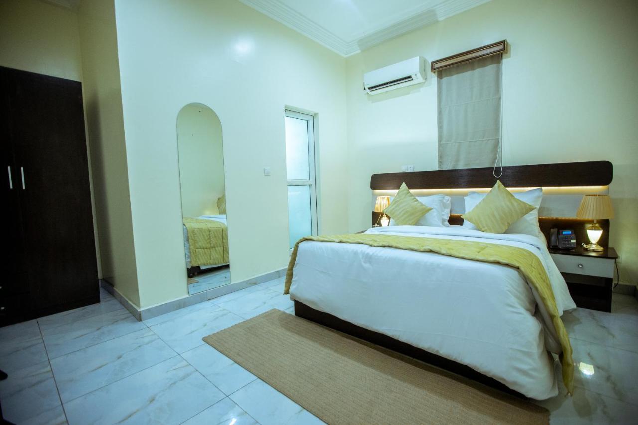 Apartment 79 Hotel & Suite Ikeja Ngoại thất bức ảnh
