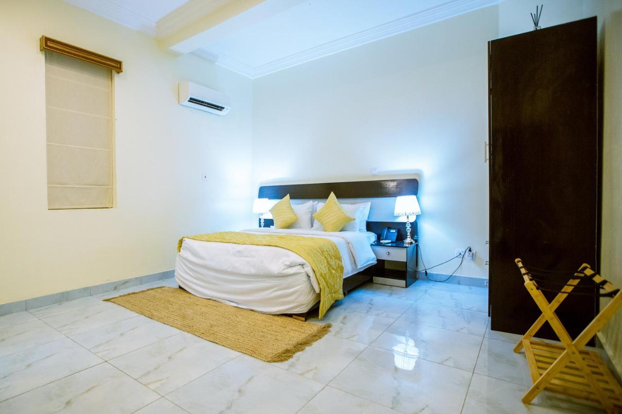 Apartment 79 Hotel & Suite Ikeja Ngoại thất bức ảnh