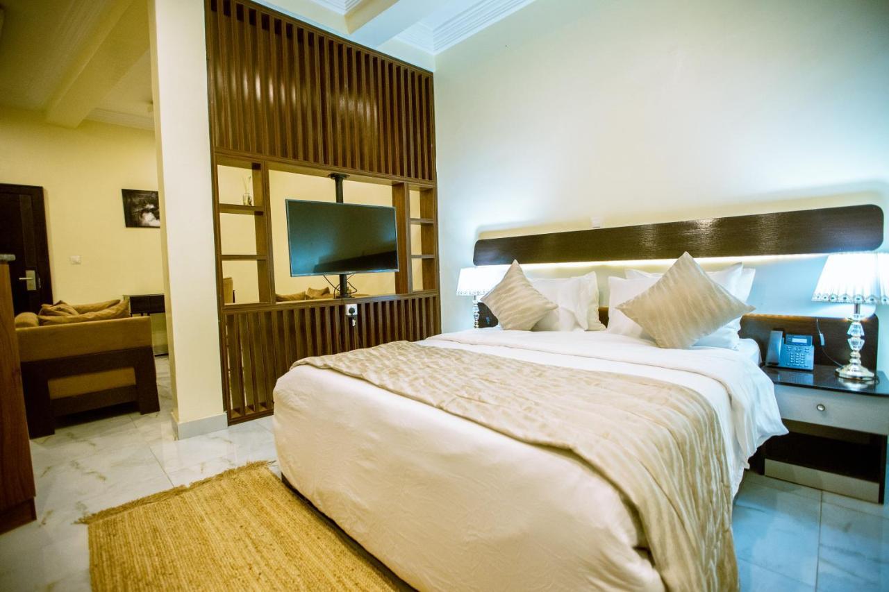 Apartment 79 Hotel & Suite Ikeja Ngoại thất bức ảnh