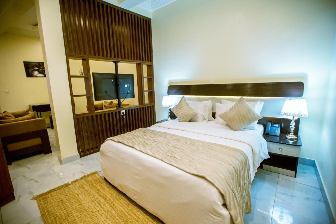 Apartment 79 Hotel & Suite Ikeja Ngoại thất bức ảnh